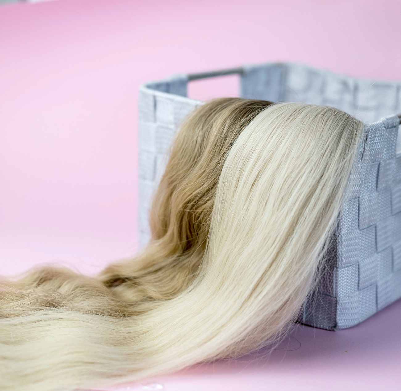 Front Wigs vs. Traditional Wigs,
